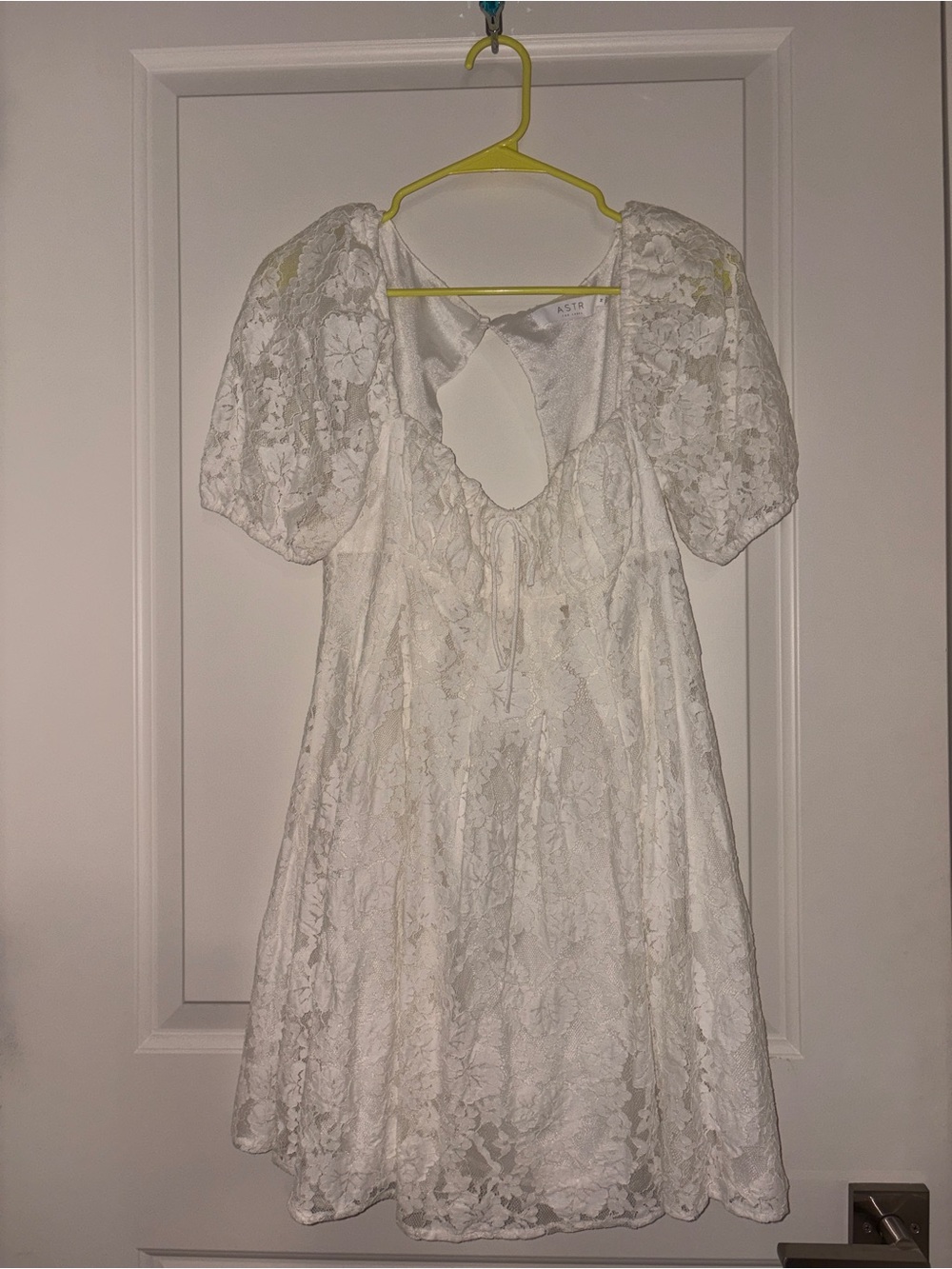 Astr White Lace Puff-Sleeve Mini Dress